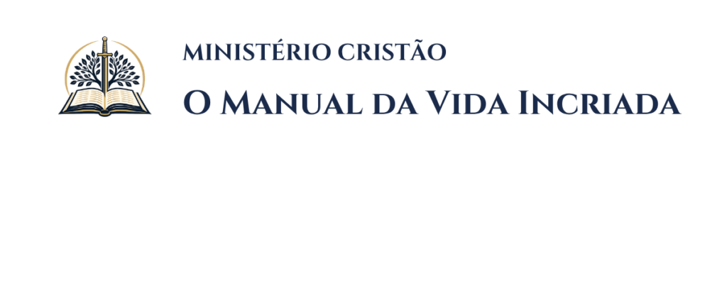 Imagem contendo livros e Bíblia sobre eles, uma caneta, um termo de uso e outros livros em uma estante ao fundo.